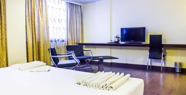 Hotel Metro Park Inn Coimbatore Exteriör bild